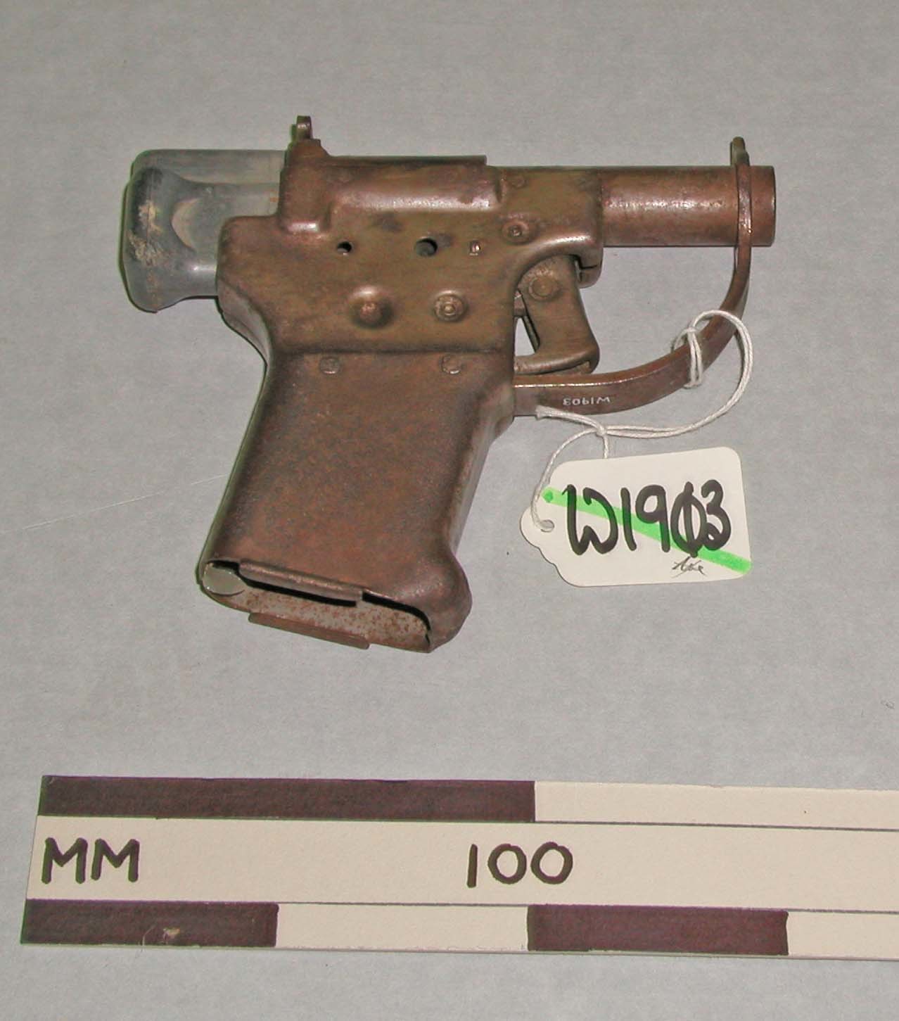 Figure 3 — Another museum accession photograph of an original for comparison of finish and construction. Source: commons.wikimedia.org.