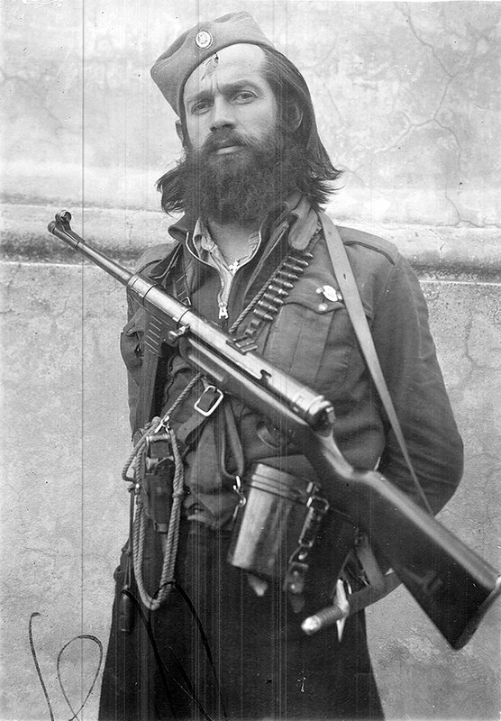 Figure 7 — An MP 41 carried in the field. The weapon saw real service, mostly in police, SS and allied hands, and its wooden stock is visible even in a poor photograph.