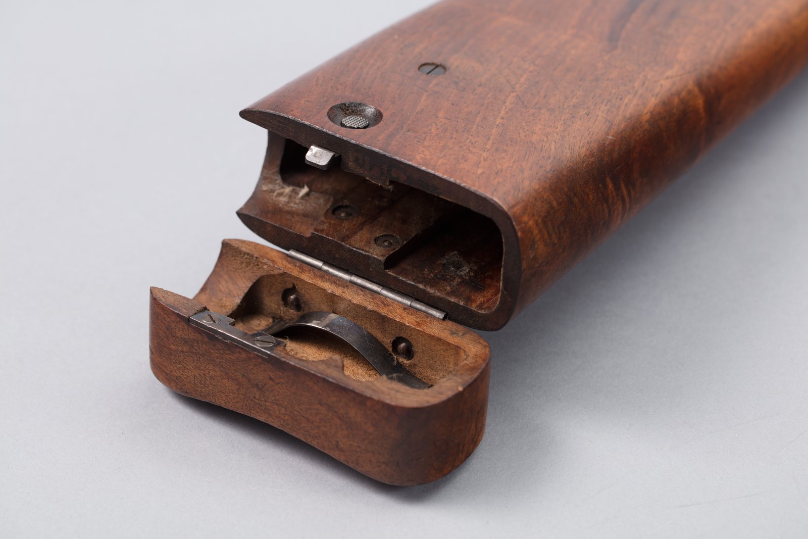 Figure 11.1 — A C96 with its wooden holster-stock (Auckland Museum). Attaching the stock to the pistol is the SBR pivot; the narrow 2014 ATF exemption covers only original stock + C&R-pistol combin…