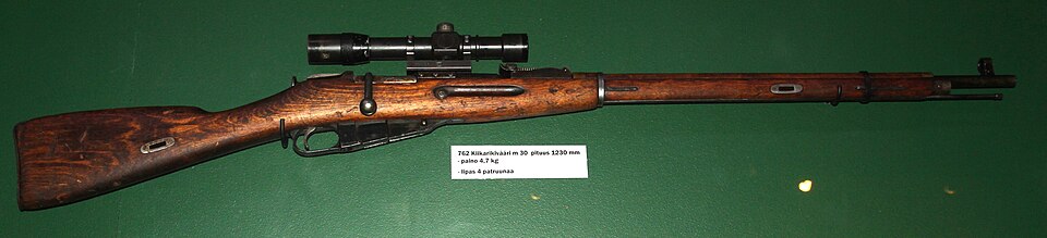 Figure 3 — Mosin-Nagant M91/30 sniper with the PU 3.5x21 scope — the definitive Soviet WWII optic. Source: commons.wikimedia.org.